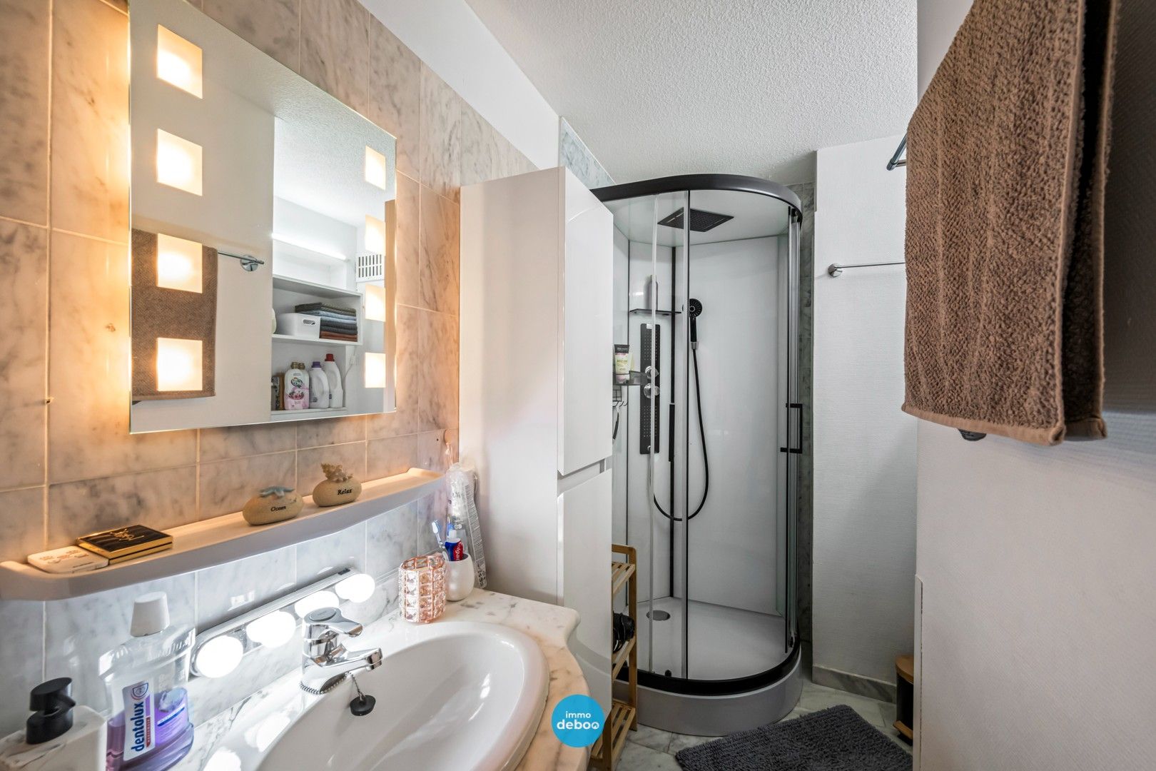 Instapklaar appartement met zonneterras en zijdelings zeezicht foto 9