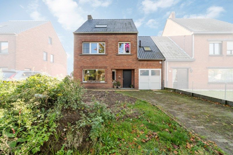 Te koop: Prachtig gerenoveerde woning in Jabbeke foto {{pictureIndex}}