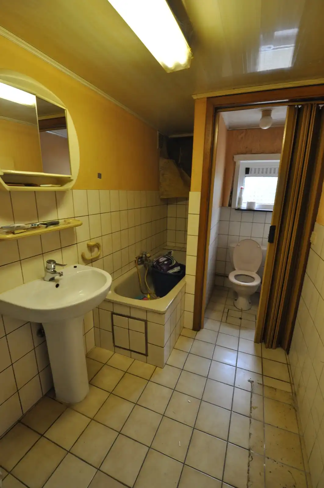Ruime renovatiewoning met mogelijheid tot 5 slaapkamers foto 10