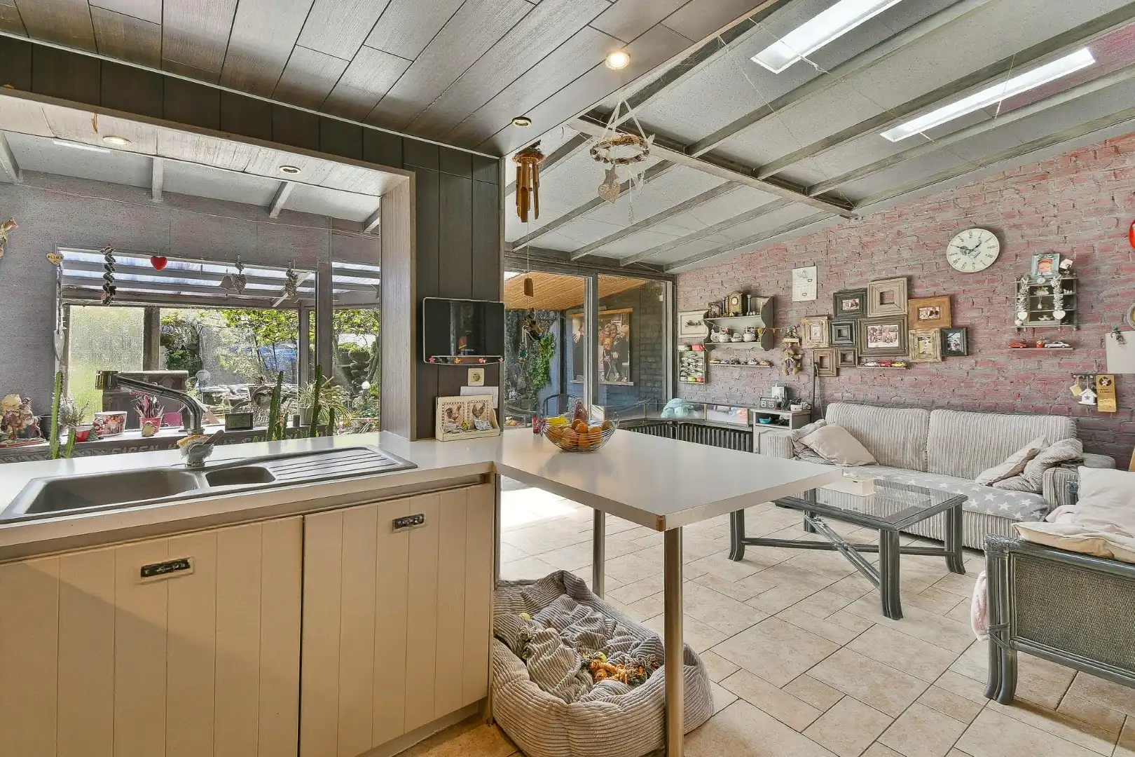 Woning met drie slaapkamers, garage en zonnige tuin foto 11