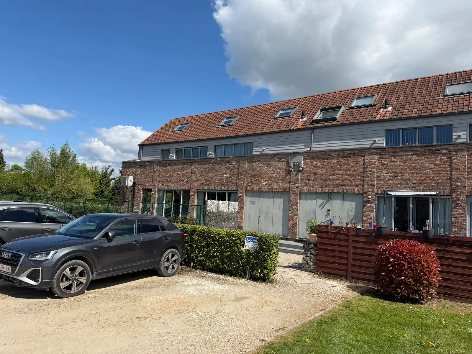 Recent duplexappartemnt met 2 slaapkamers rustig gelegen in dorpscentrum foto {{pictureIndex}}