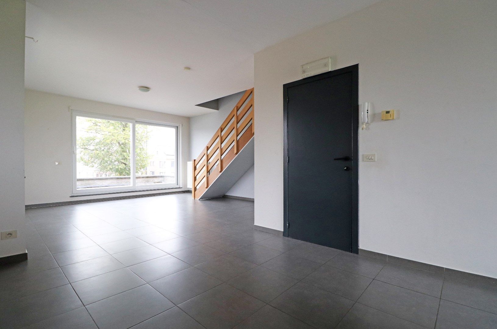 Ruim duplexappartement met landelijk zicht foto 2