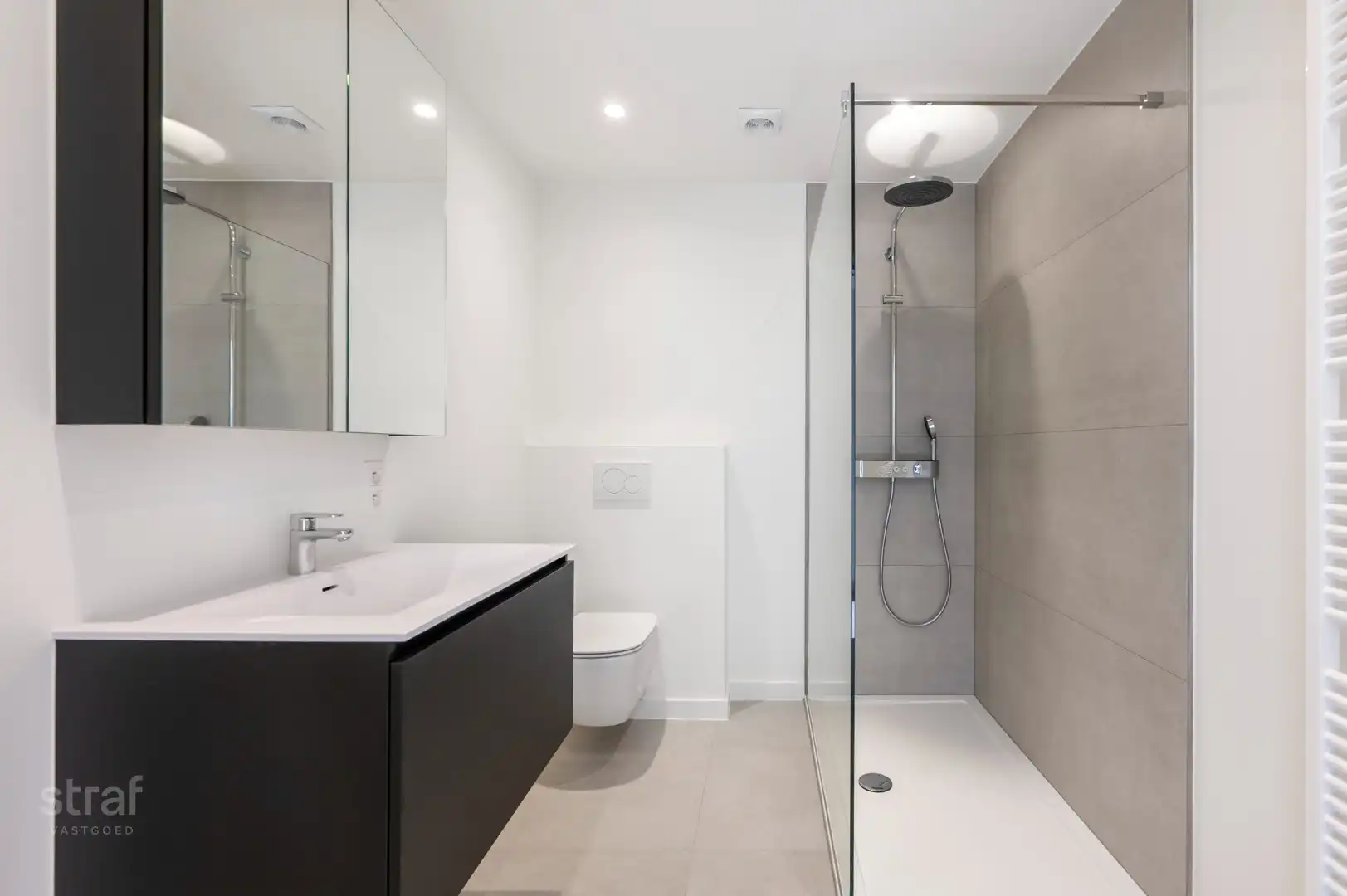TE HUUR / Recent gerenoveerd 2 slpk appartement vlak bij het Galgenweel foto 8