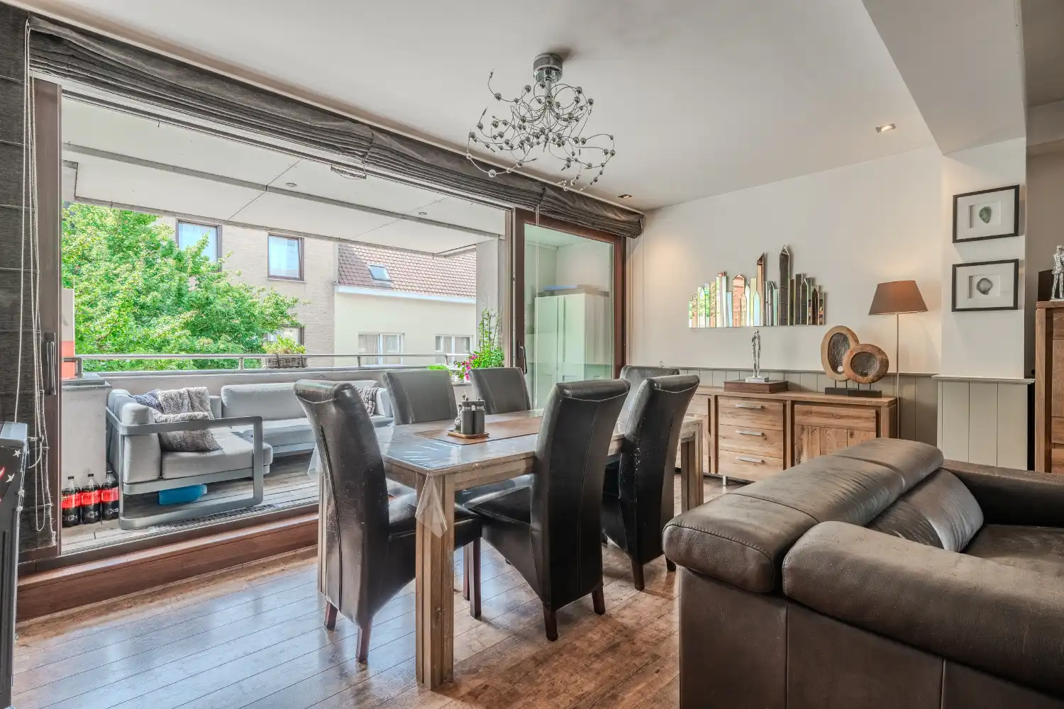 Ruim duplex appartement met 2 slaapkamers. foto 3