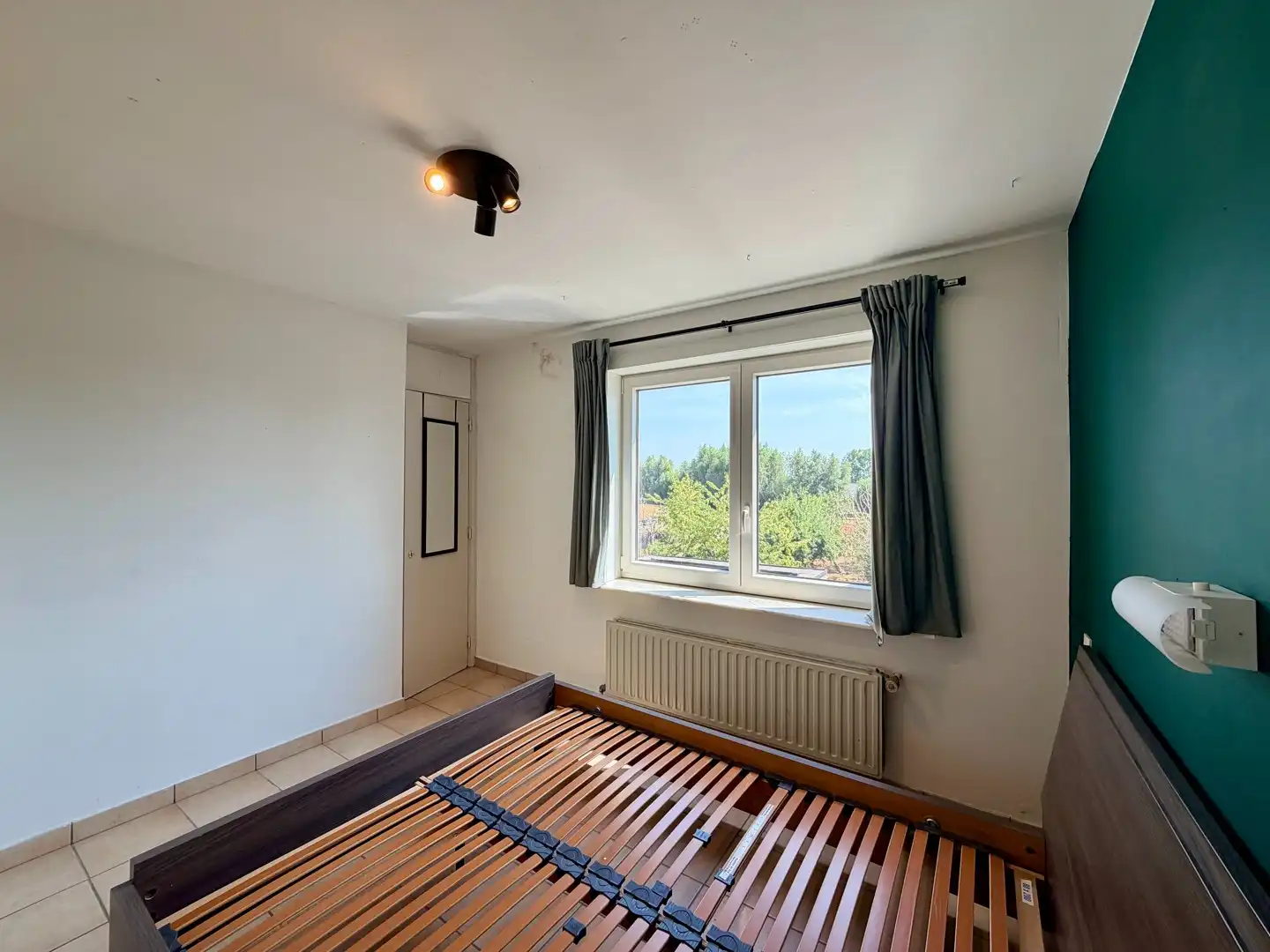 Instapklaar duplex-appartement te Lo-Reninge! foto 11