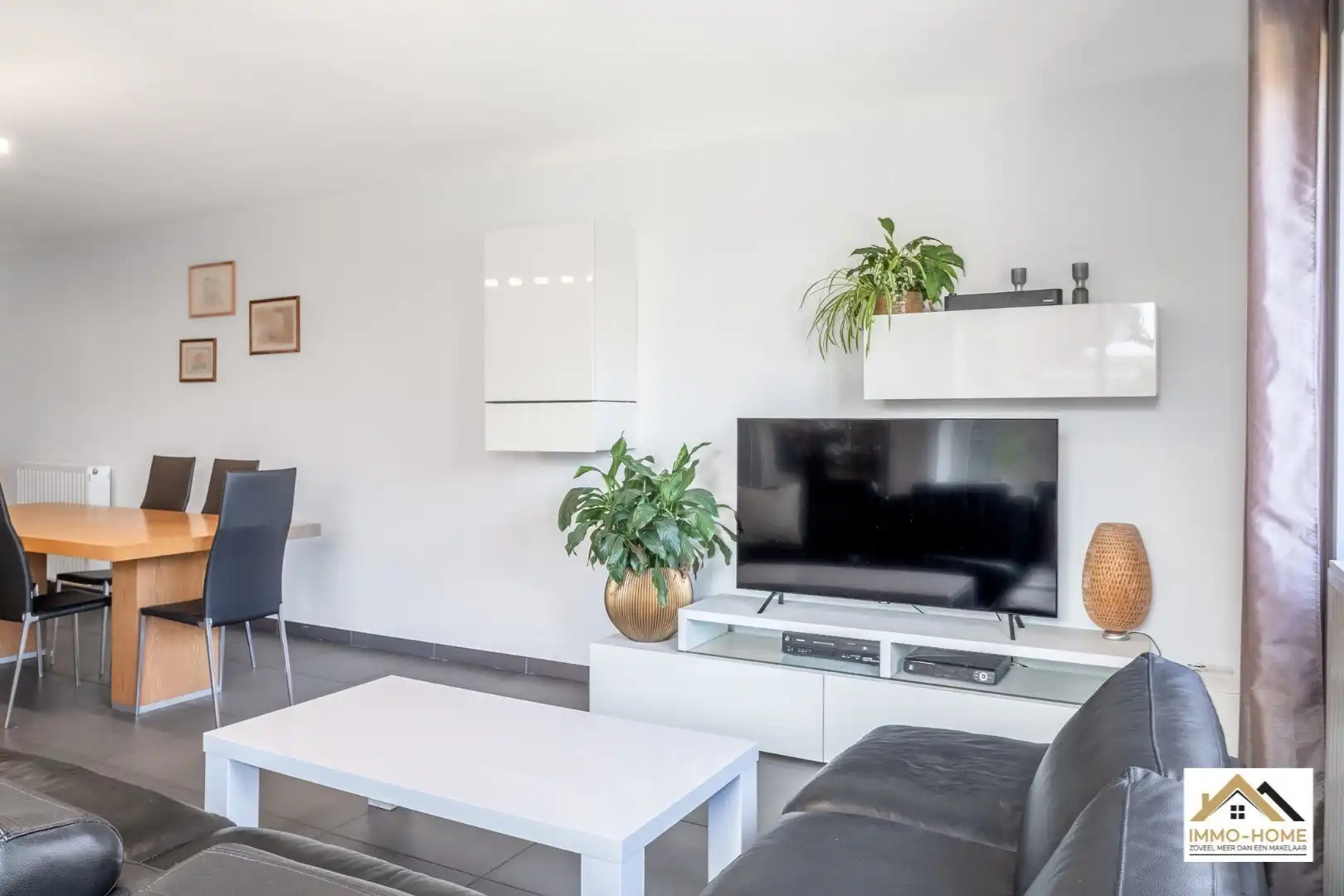 Gerenoveerde ruime woning nabij centrum van Lokeren foto 12