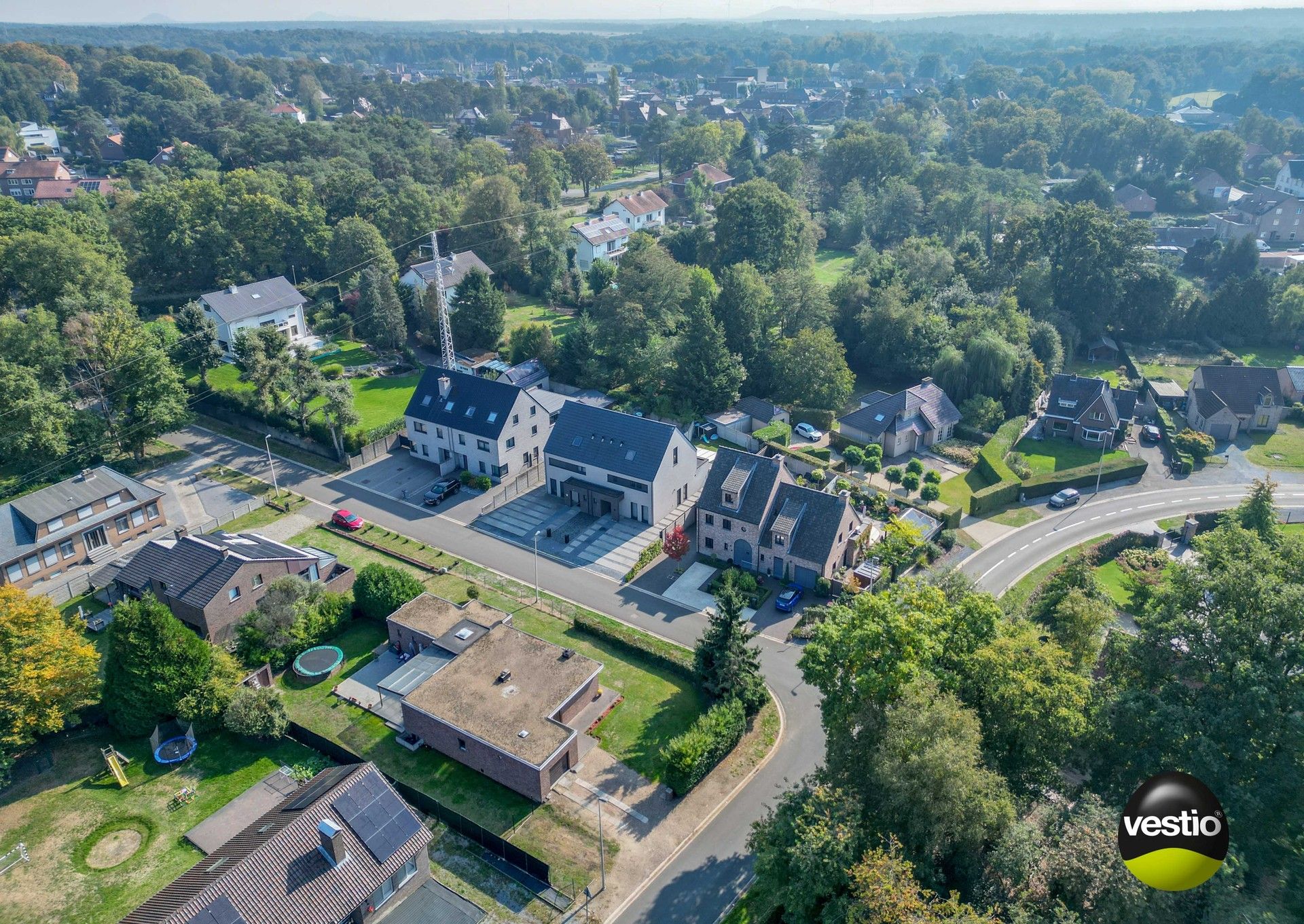 GELIJKVLOERSE BUNGALOW BOORDEVOL POTENTIEEL foto 5