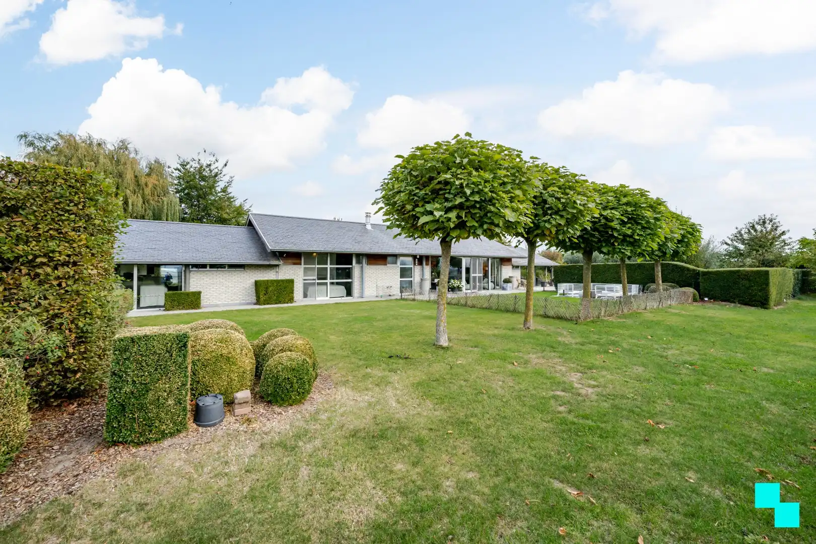 Prachtige gelijkvloerse woning op 6.036m² met verzichten in Kachtem foto 18