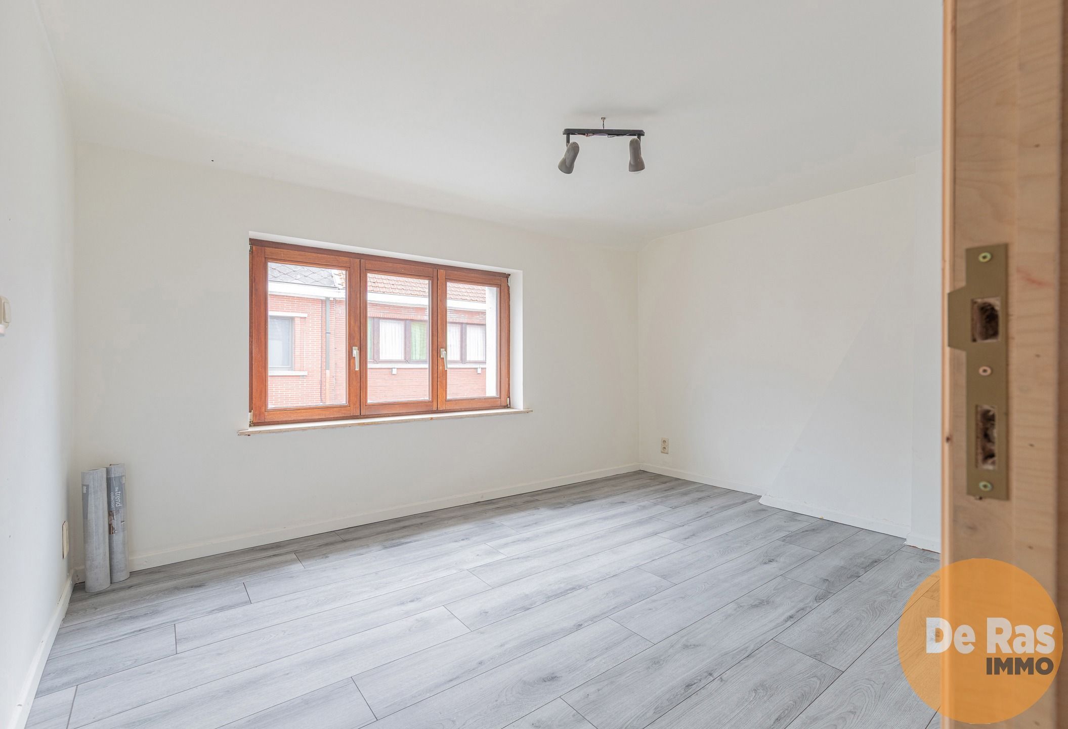 HAALTERT - Verder af te werken woning met 3 slpk en tuin! foto 13