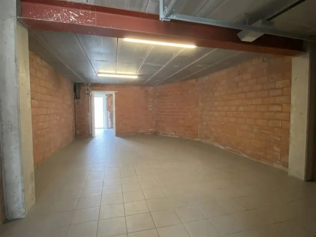 INSTAPKLARE BEL-ETAGE WONING IN HARTJE ZWEVEZELE foto 14