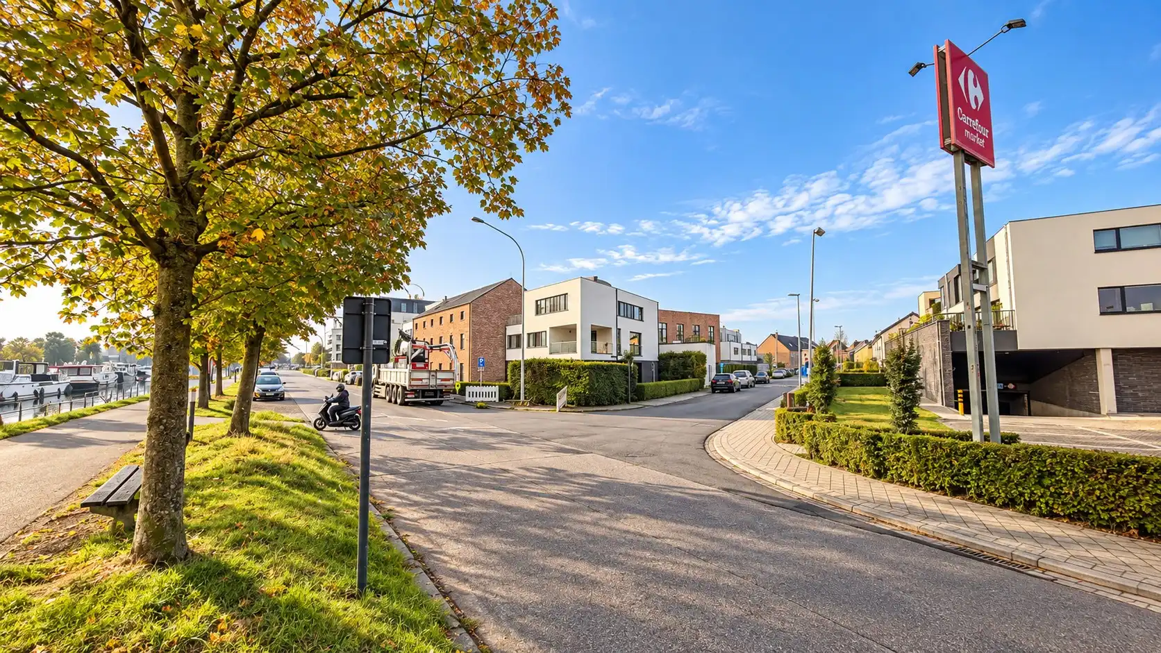 Ruim en comfortabel wonen met zuidtuin nabij het centrum van Schoten! foto 2