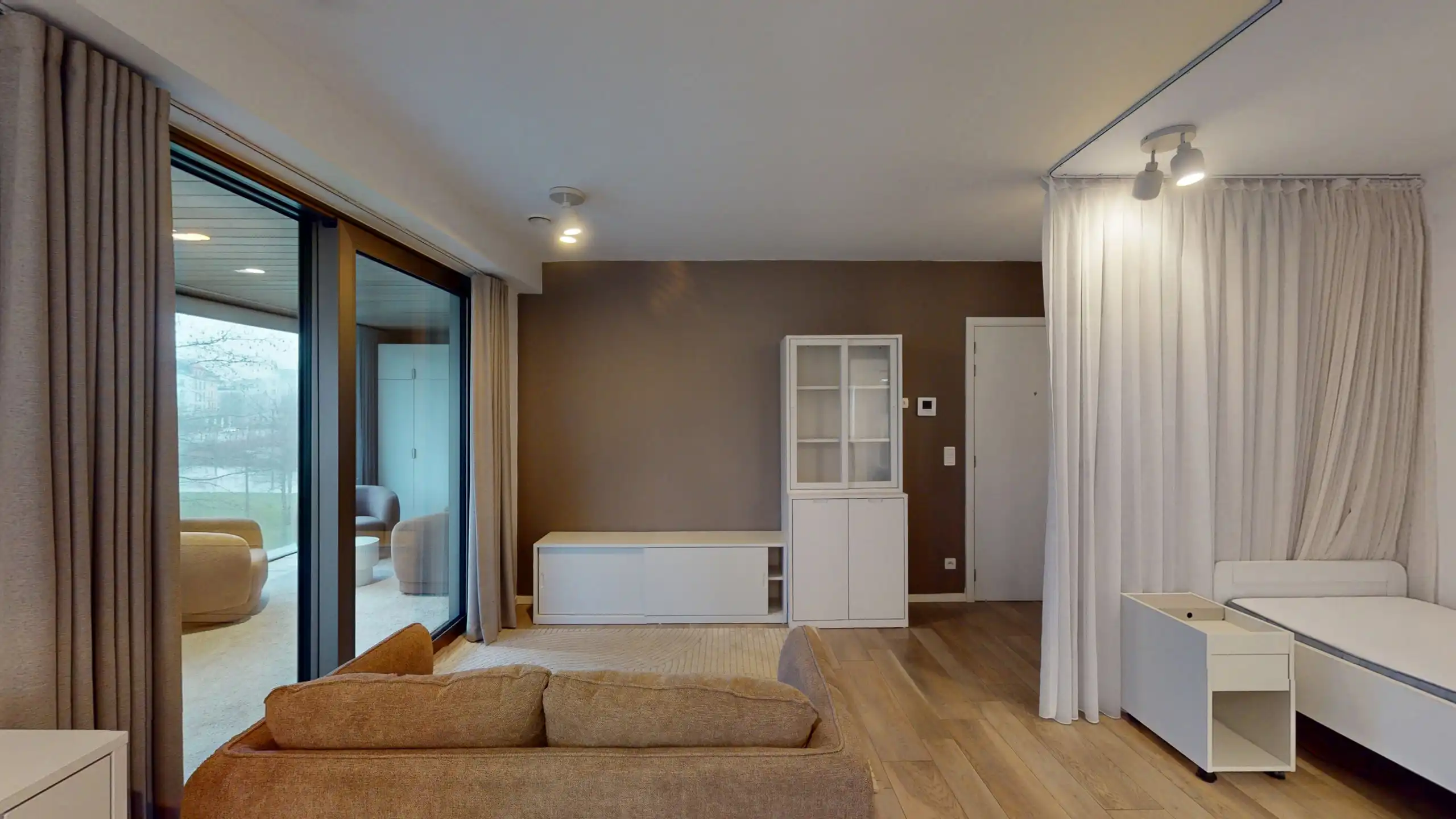 ANTWERPEN ZUID - Gemeubelde studio met terras  foto 6