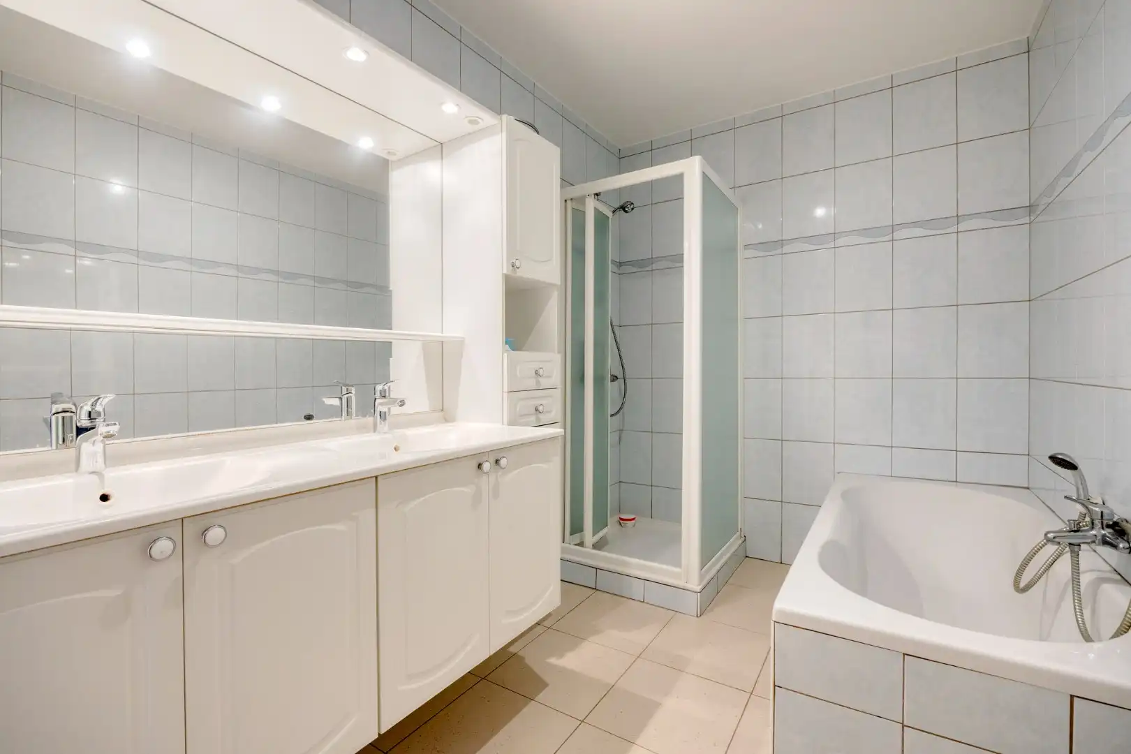 Appartement met 2 slaapkamers en autostaanplaats in Lubbeek! - EPC 102 kWh/m² - bewoonbare opp. 99 m² foto 17