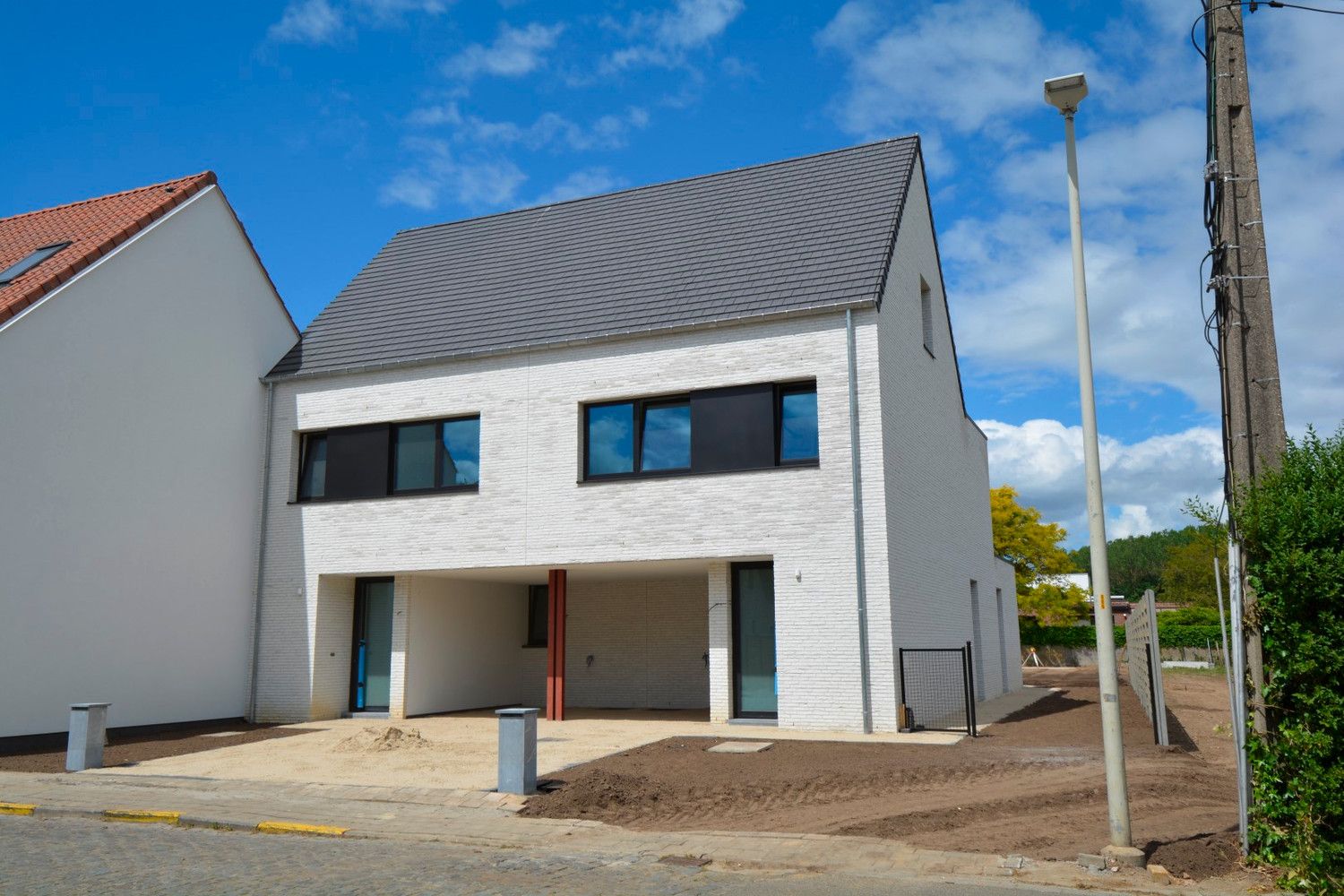 NIEUWBOUWWONING MET 3 SLK, TUIN EN PARKEERPLAATS! foto 12