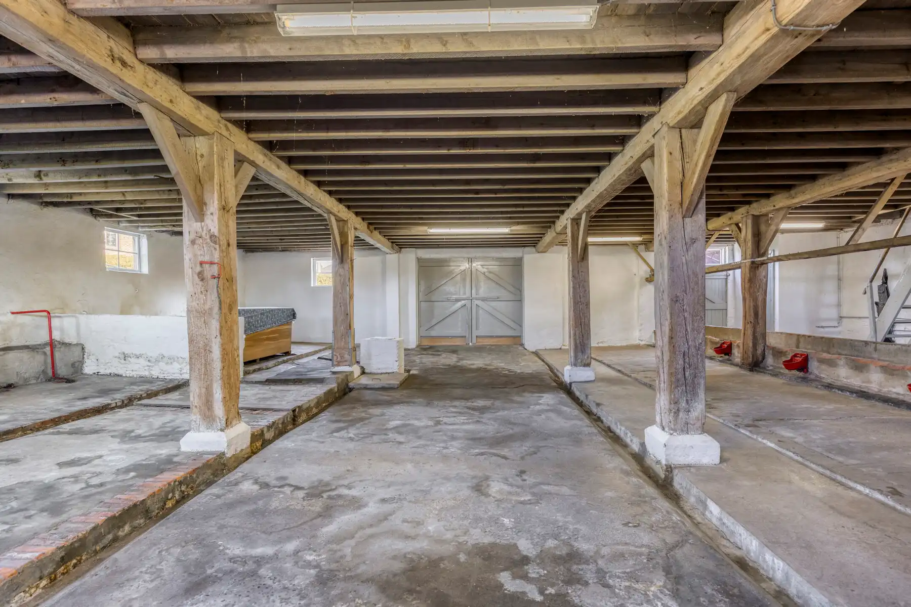 Ruime authentieke hoeve op een perceel van 47.440m². foto 14