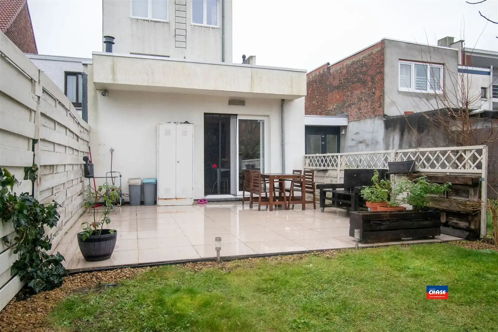 Gelijkvloersappartement met twee slaapkamers en tuin foto 20