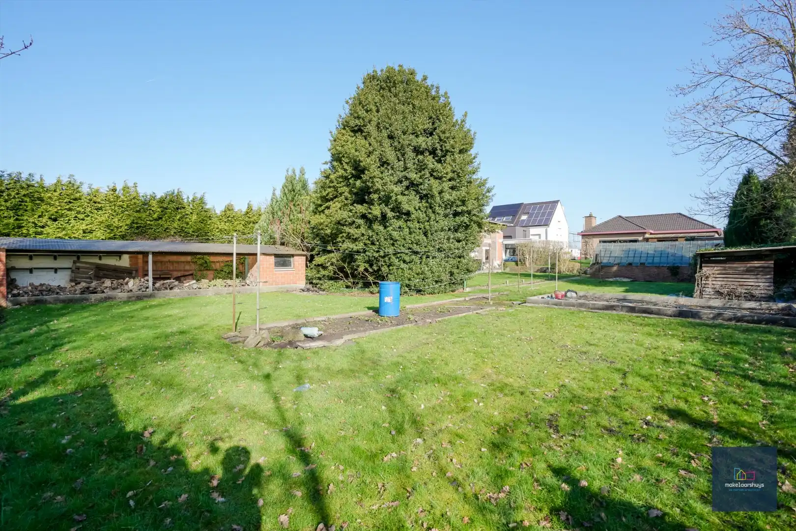 Ruime bungalow met garage op 1980m² grond  foto 27