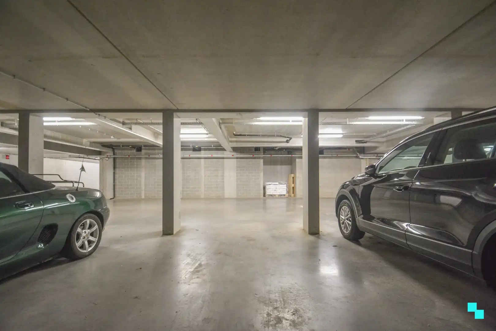 Ondergrondse autostaanplaats gelegen in Woonpark Ter Beurse foto 7