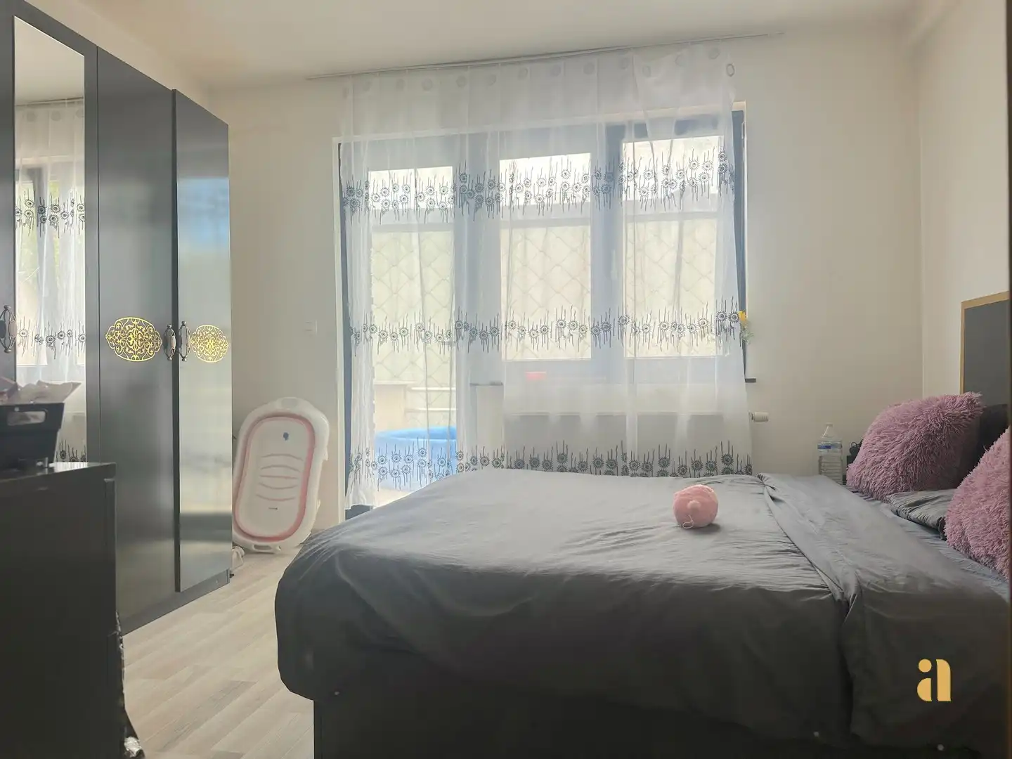 Woning met praktijkruimte of plek voor 2 gezinnen foto 21