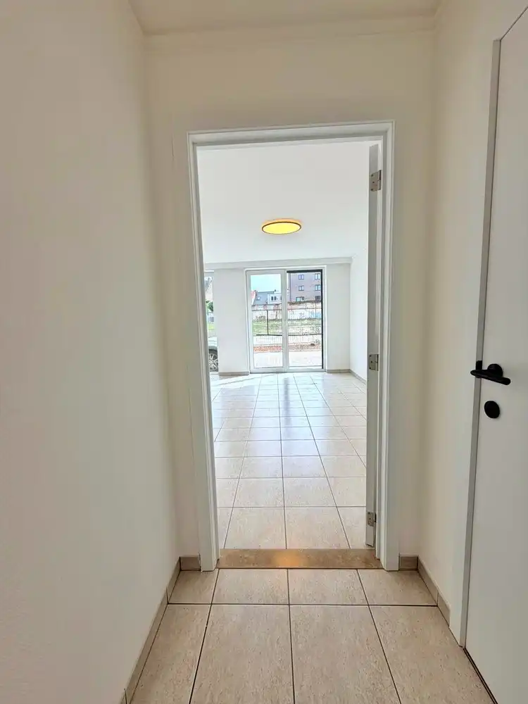 Gelijkvloers appartement met 2 slaapkamers en parking te huur in het centrum van Lanaken foto 3