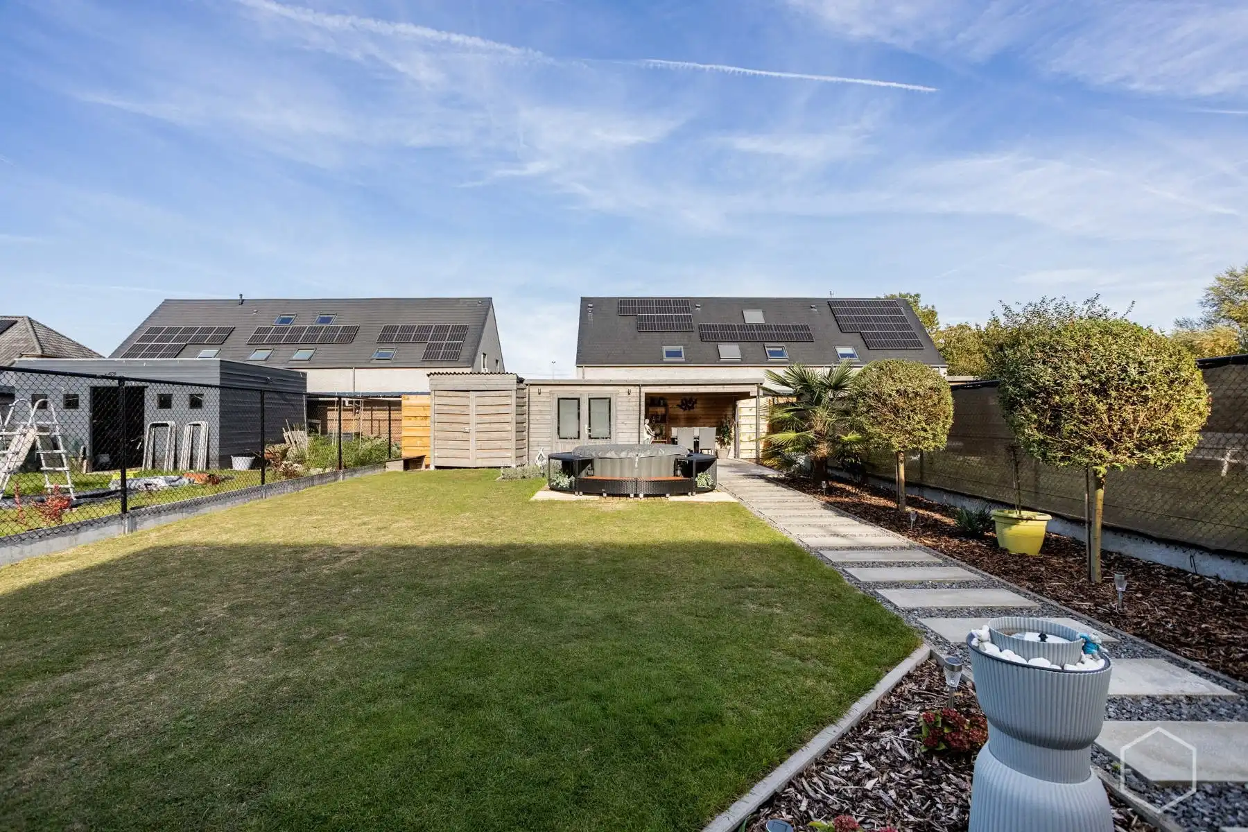 Recente HOB 2021 met 3 slaapkamers, garage en zonnige tuin foto 25