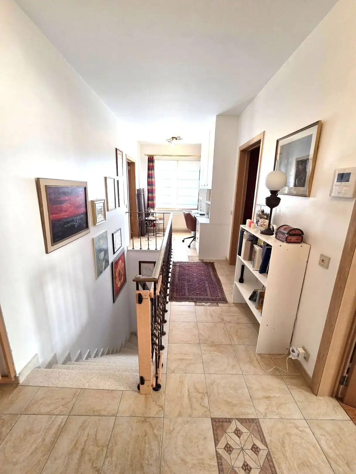 Schitterende 3-gevelwoning met 4 slaapkamers en 2 badkamers. foto 16