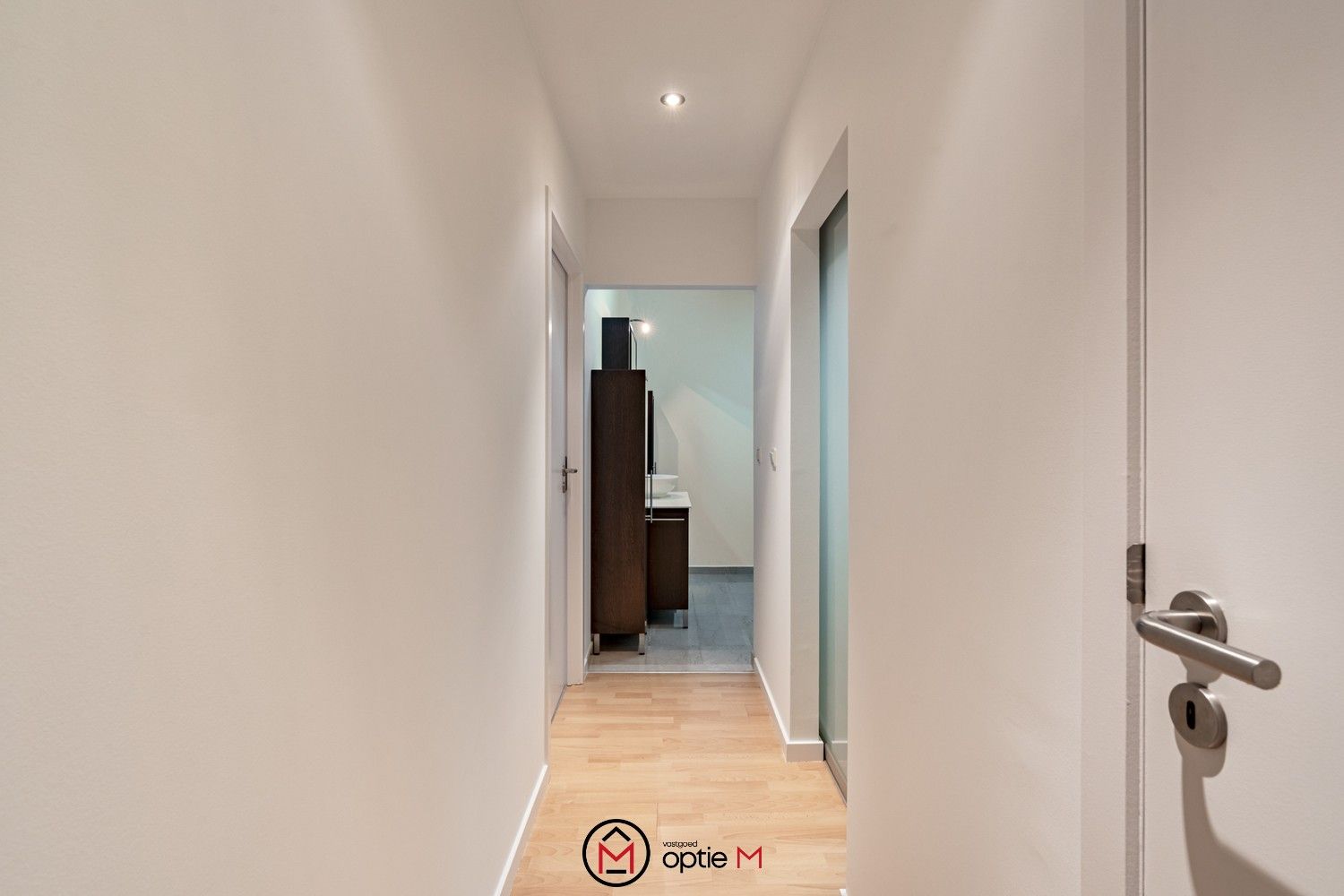 Ruim energiezuinig appartement met uitzicht op Hasselt foto 25