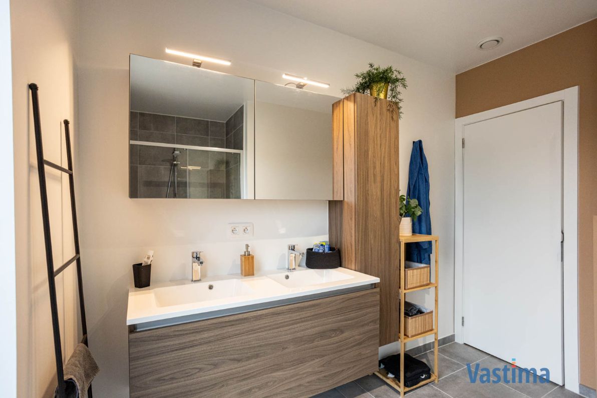 Recente gezinswoning met ruimte, comfort én een uitstekende ligging foto 14