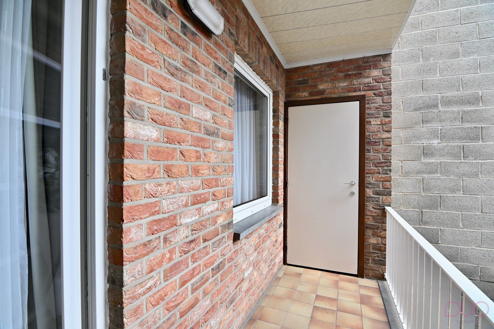 Appartement met autostaanplaats, twee slaapkamers en zowel terras als balkon in het stadscentrum foto 13
