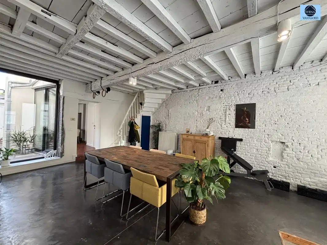 KARAKTERVOLLE GERENOVEERDE WONING MET 4 SLAAPKAMERS foto 5