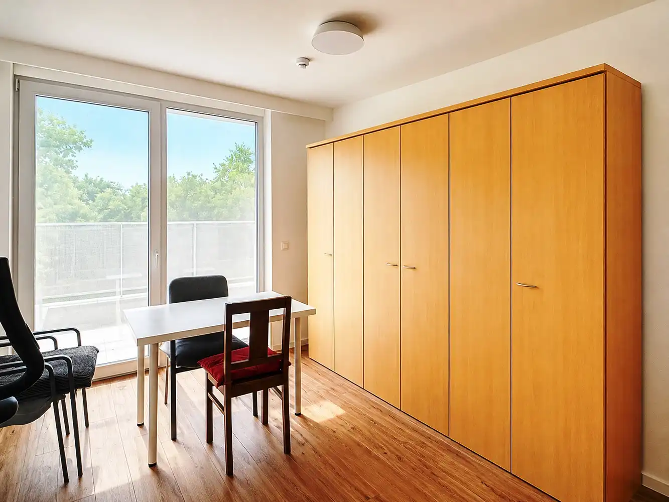 Bijzonder stijlvolle assistentie-penthouse met groot terras, midden in het groen, hartje Gent. foto 13