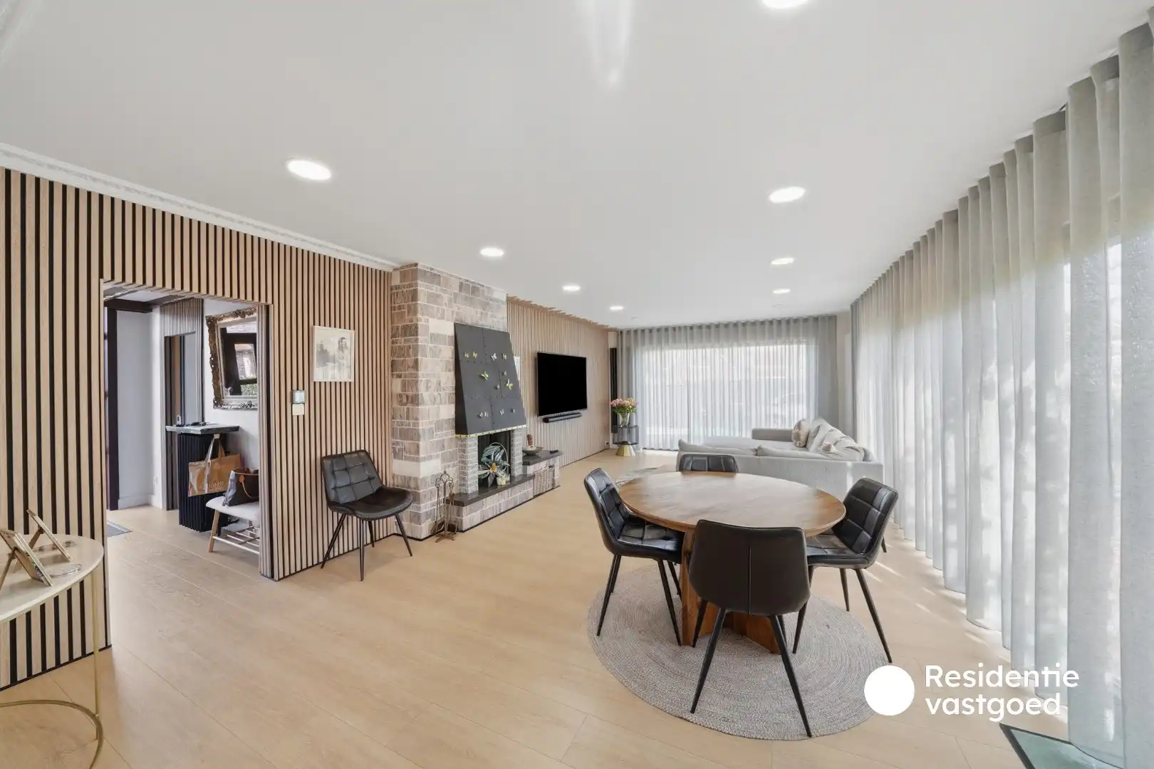Bungalow met zongerichte tuin en 3 slaapkamers foto 4