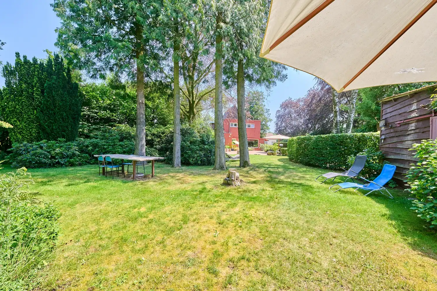 Charmante open bebouwing met prachtige tuin op toplocatie nabij het centrum en de Nederlandse grens foto 31