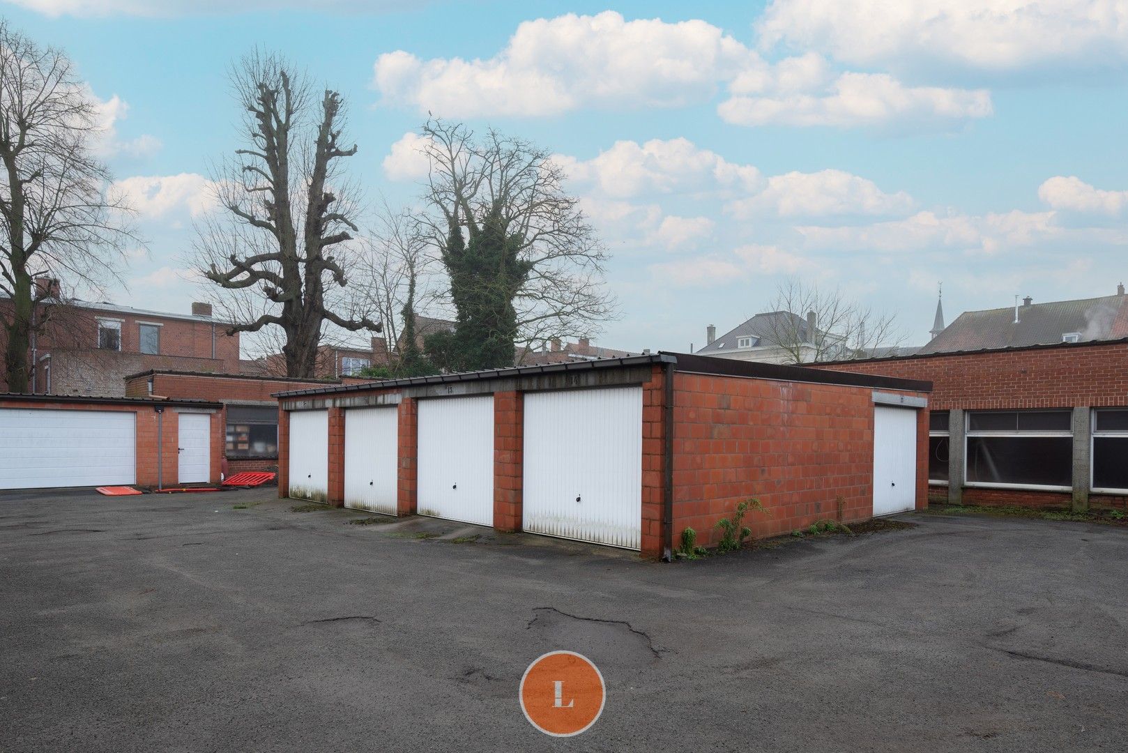 7 garages te koop in Menen foto {{pictureIndex}}