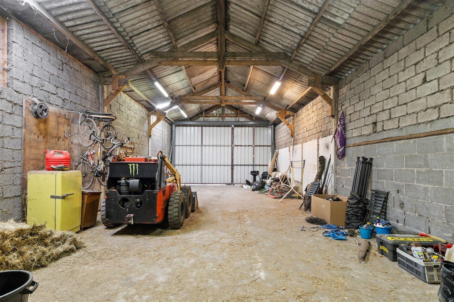 Open bebouwing + stallen op 11.268m² foto 27