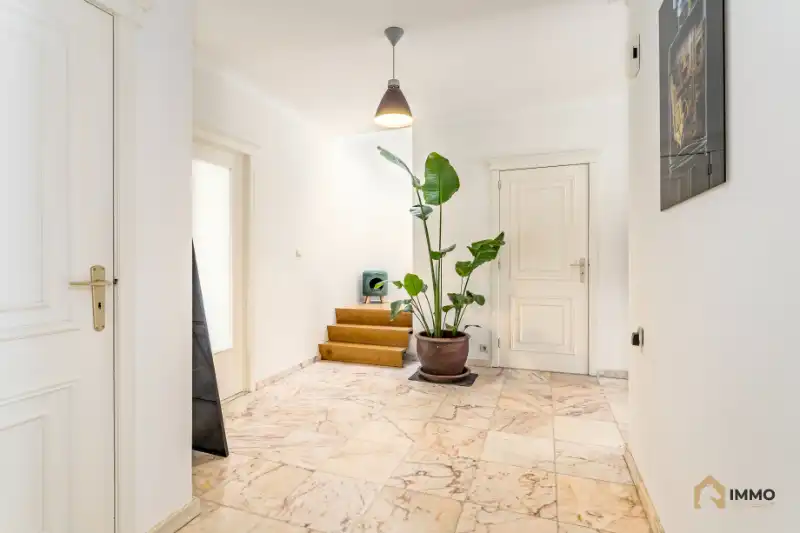 Te huur instapklare gezinswoning met 3 slpks, 2 badk, bureel, garage en tuin foto 12