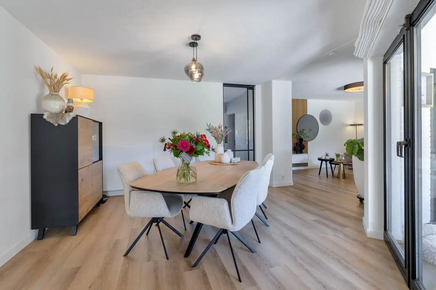 Uitzonderlijke, instapklare woning in Gellik waar stijlvol gelijkvloers wonen en hedendaags comfort samenkomen tot een uniek geheel! foto 7