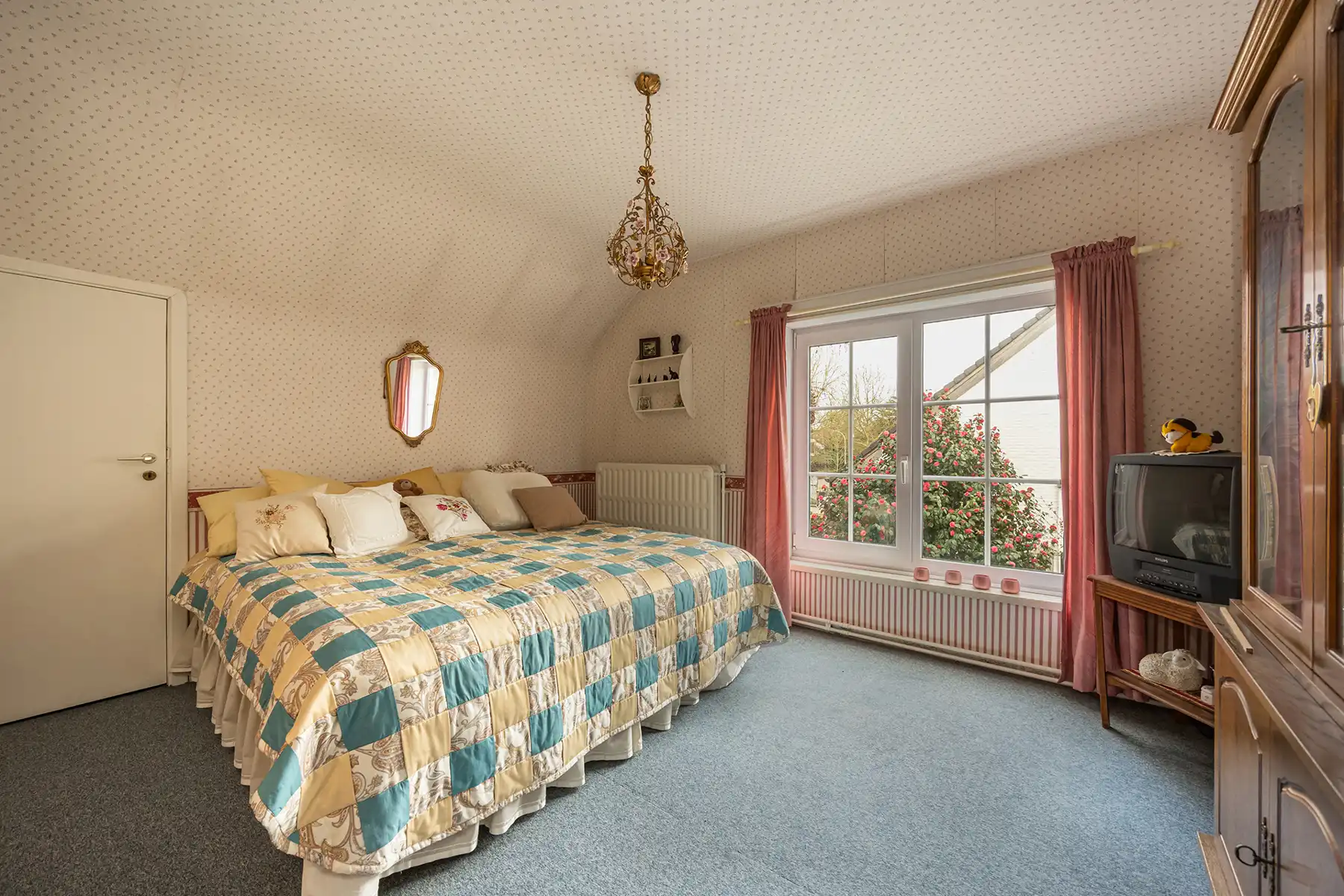 Half-open bebouwing met enorm potentieel, in gegeerde wijk van Brasschaat! foto 12