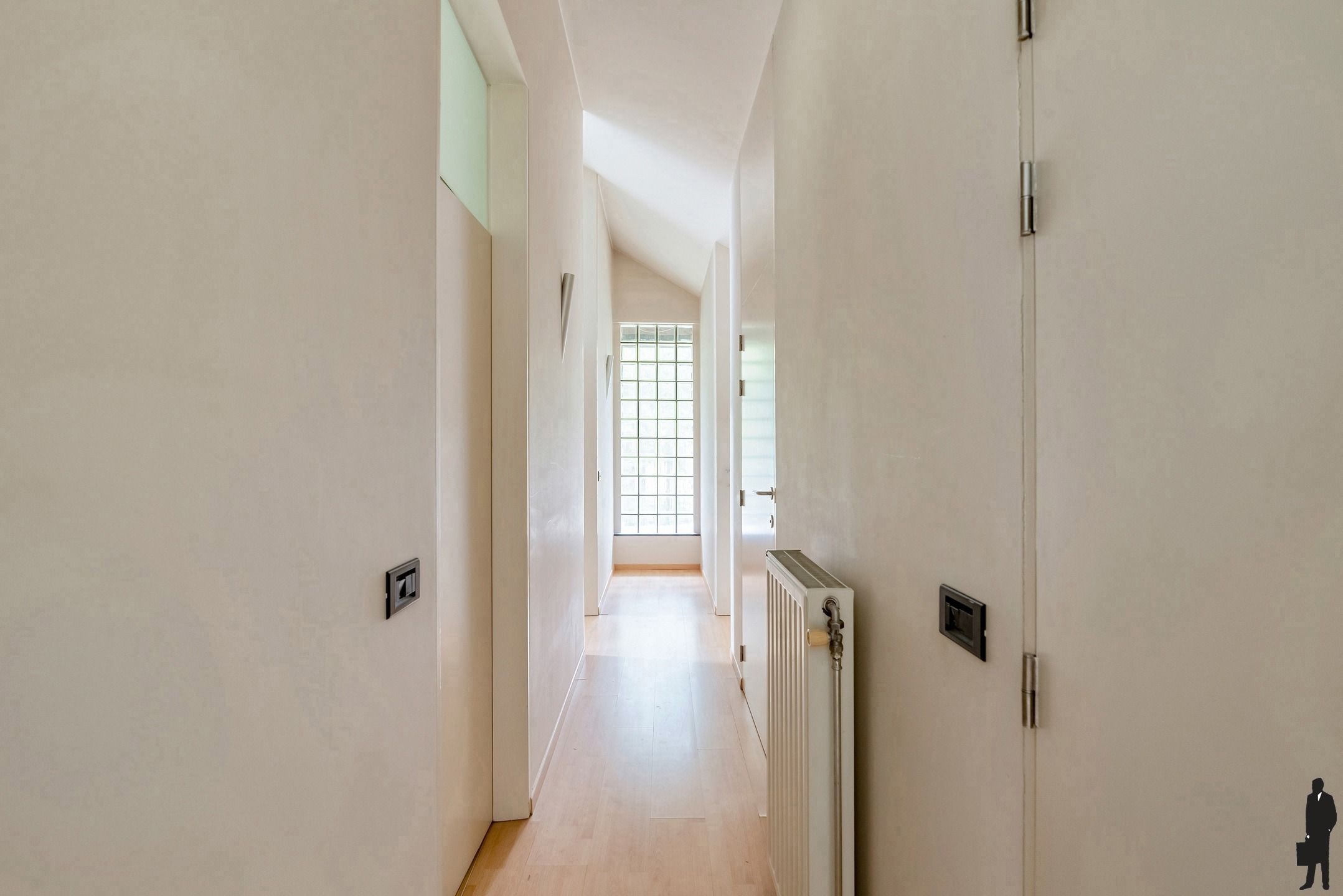 Moderne woning op perceel van ca. 3.500m² foto 16