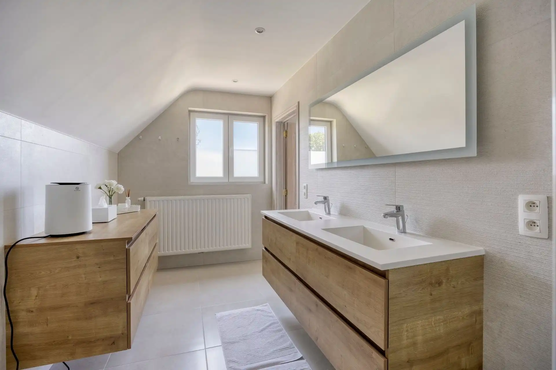 Volledig gerenoveerde villa in Ten Trappen wijk foto 19