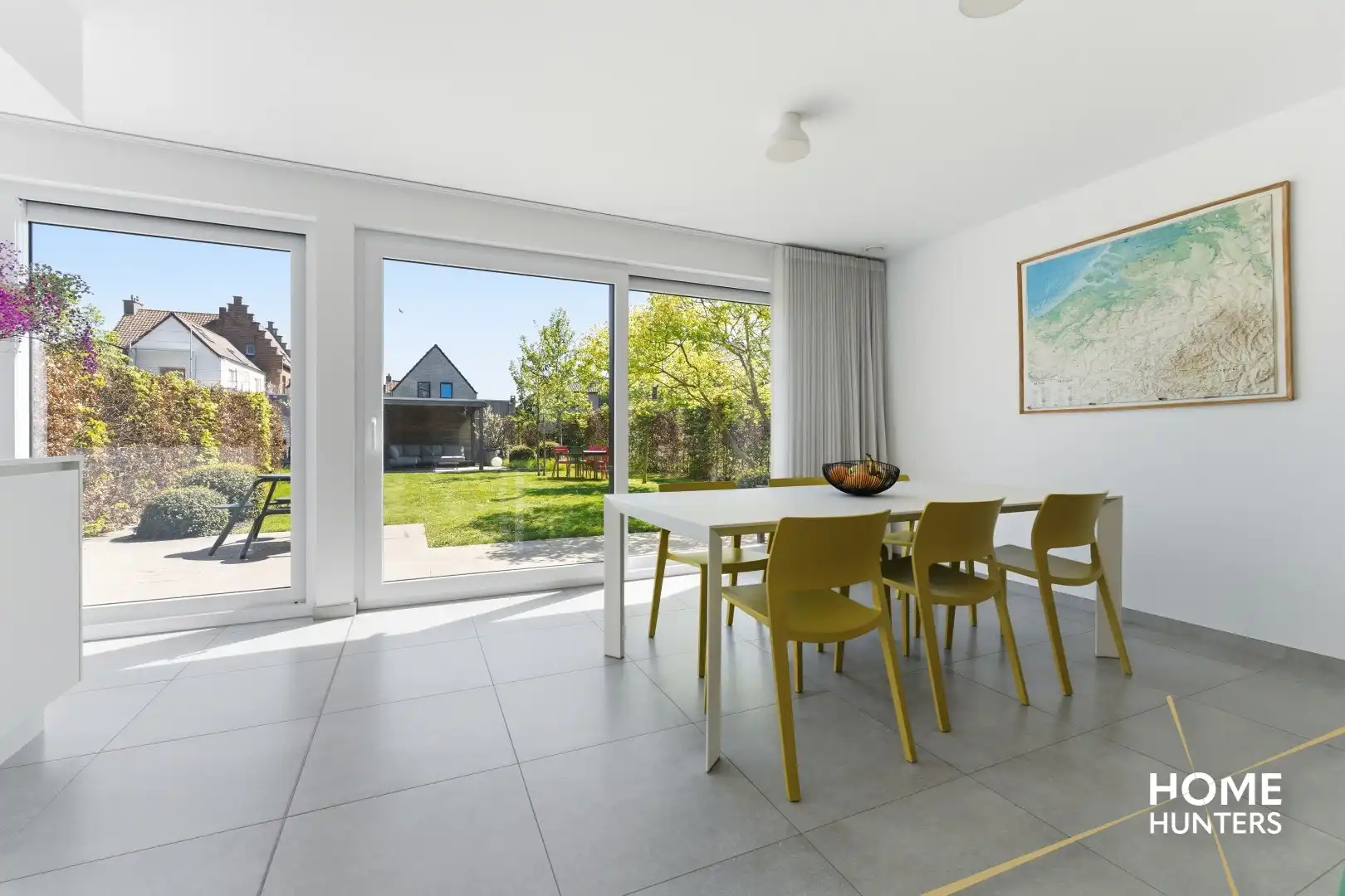 Exclusieve, energiezuinige Halfopen bebouwing (2017) met 4 slaapkamers, zonnige tuin en hoogwaardige afwerking te Ieper foto 7