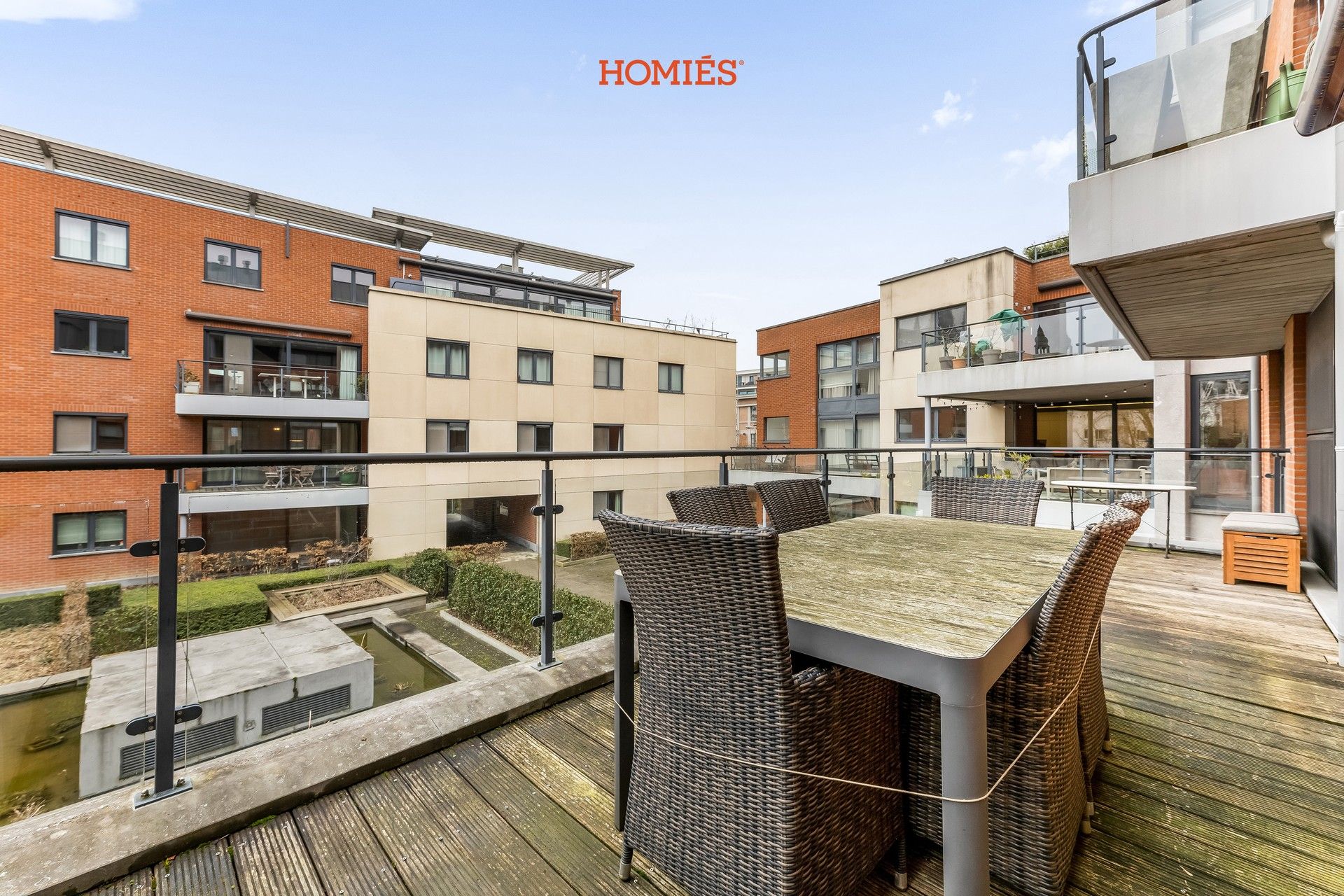 Ruim appartement met 3 slpks, riant terras en autostaanplaats foto 8