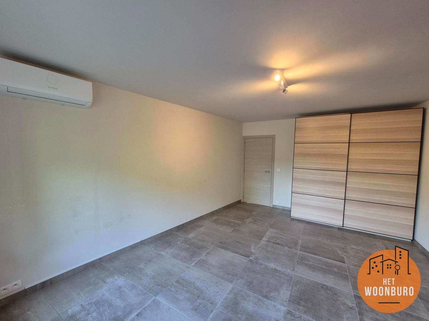 Ruim, lichtrijk appartement 1e verd. met 2 slaapkamers foto 15