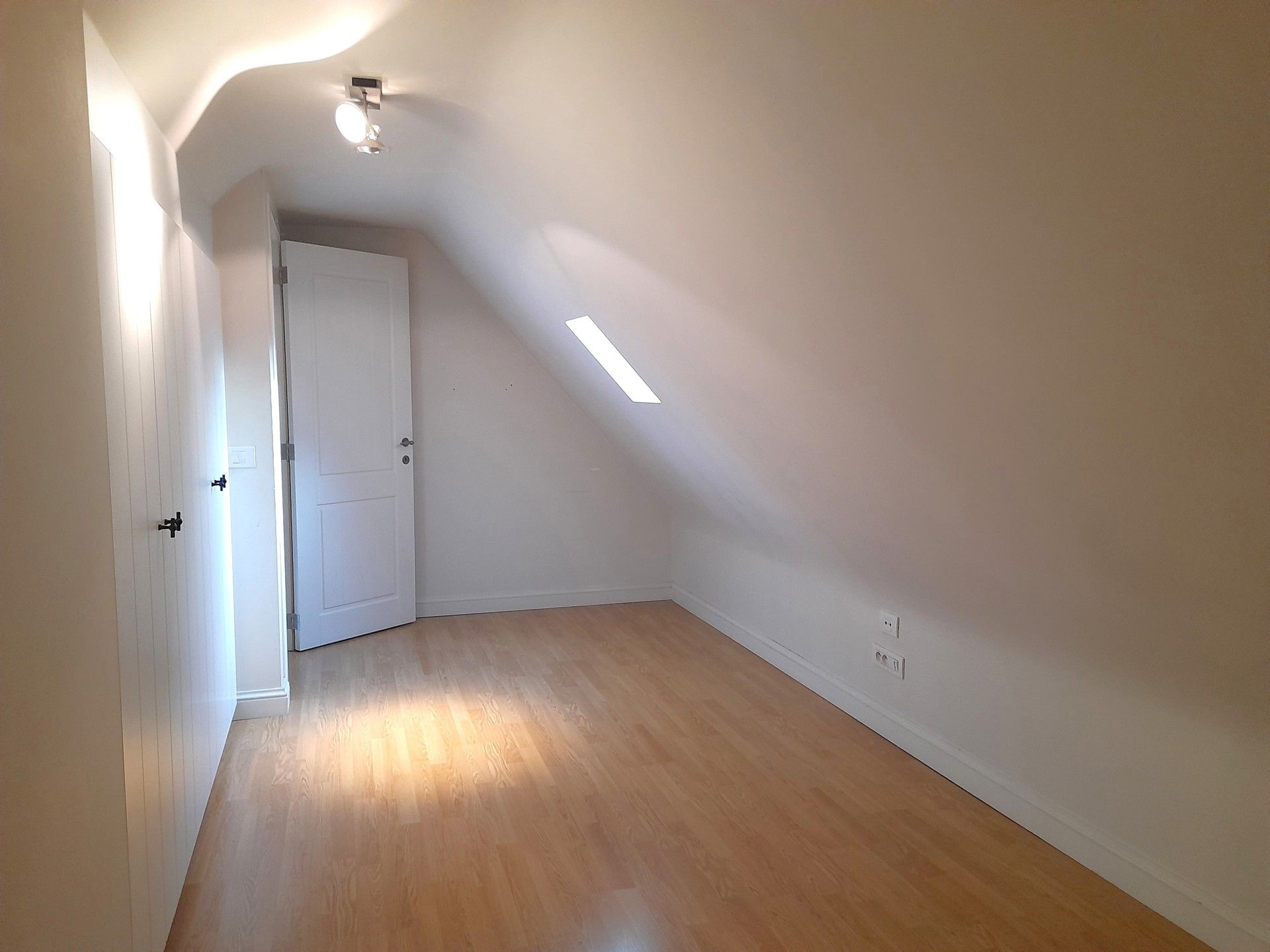 2-slpk-appartement met groot terras, berging en autostaanplaats foto 24