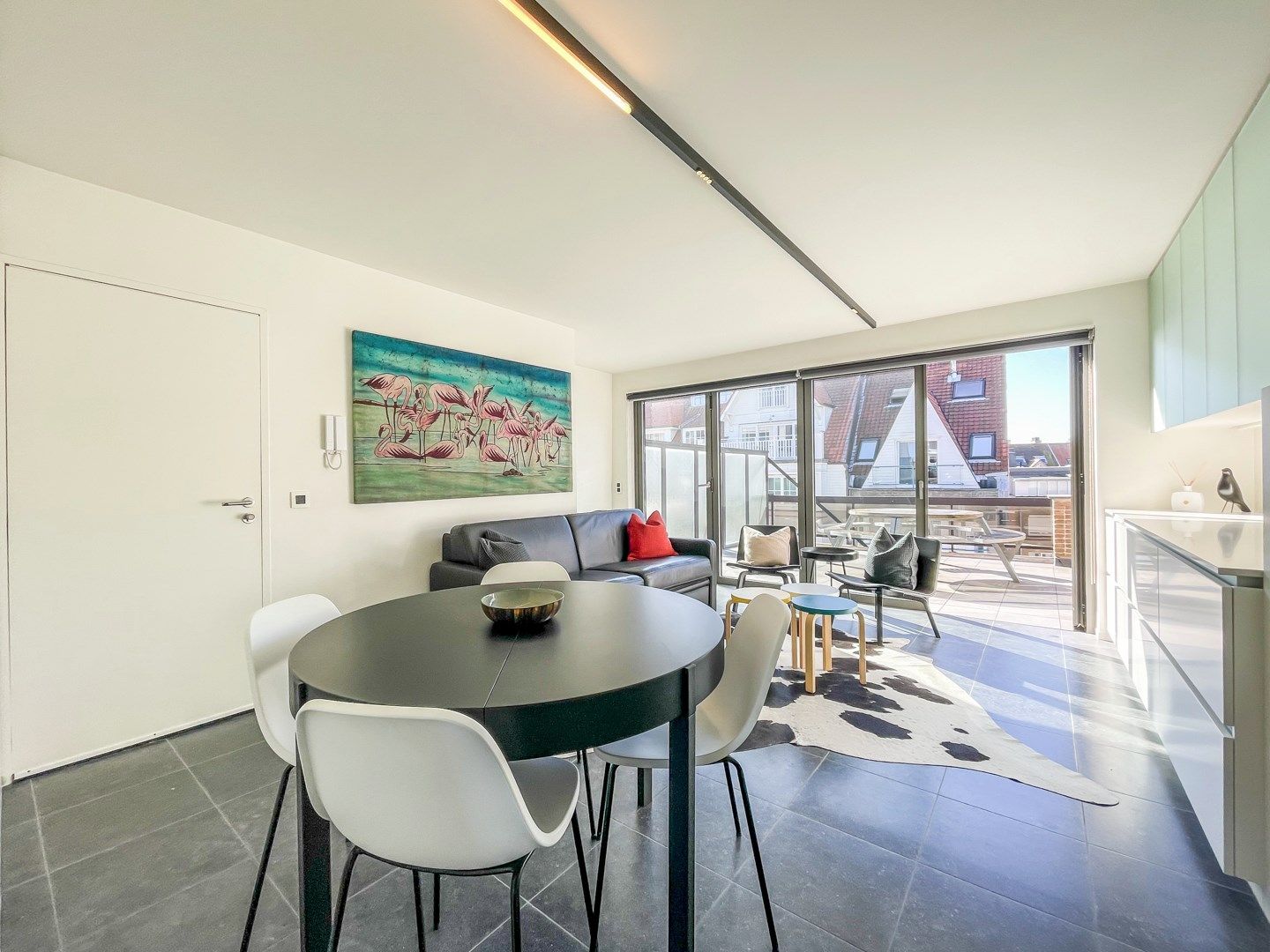 Instapklare, zuidgerichte penthouse met ruime zonneterrassen (40m²) gelegen vlakbij het Driehoeksplein en de Zeedijk foto 4