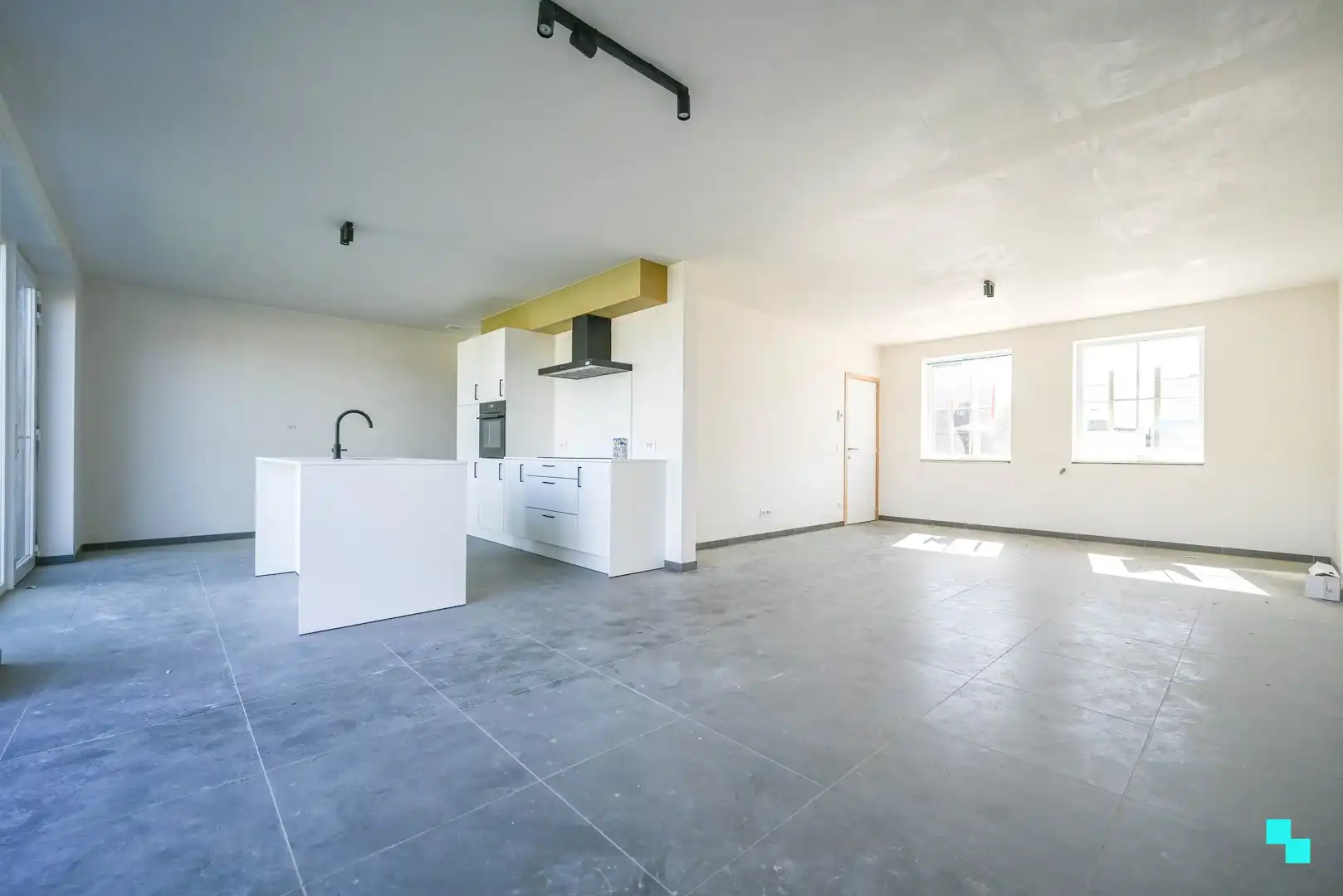 Hedendaagse nieuwbouwwoning nabij centrum foto 3