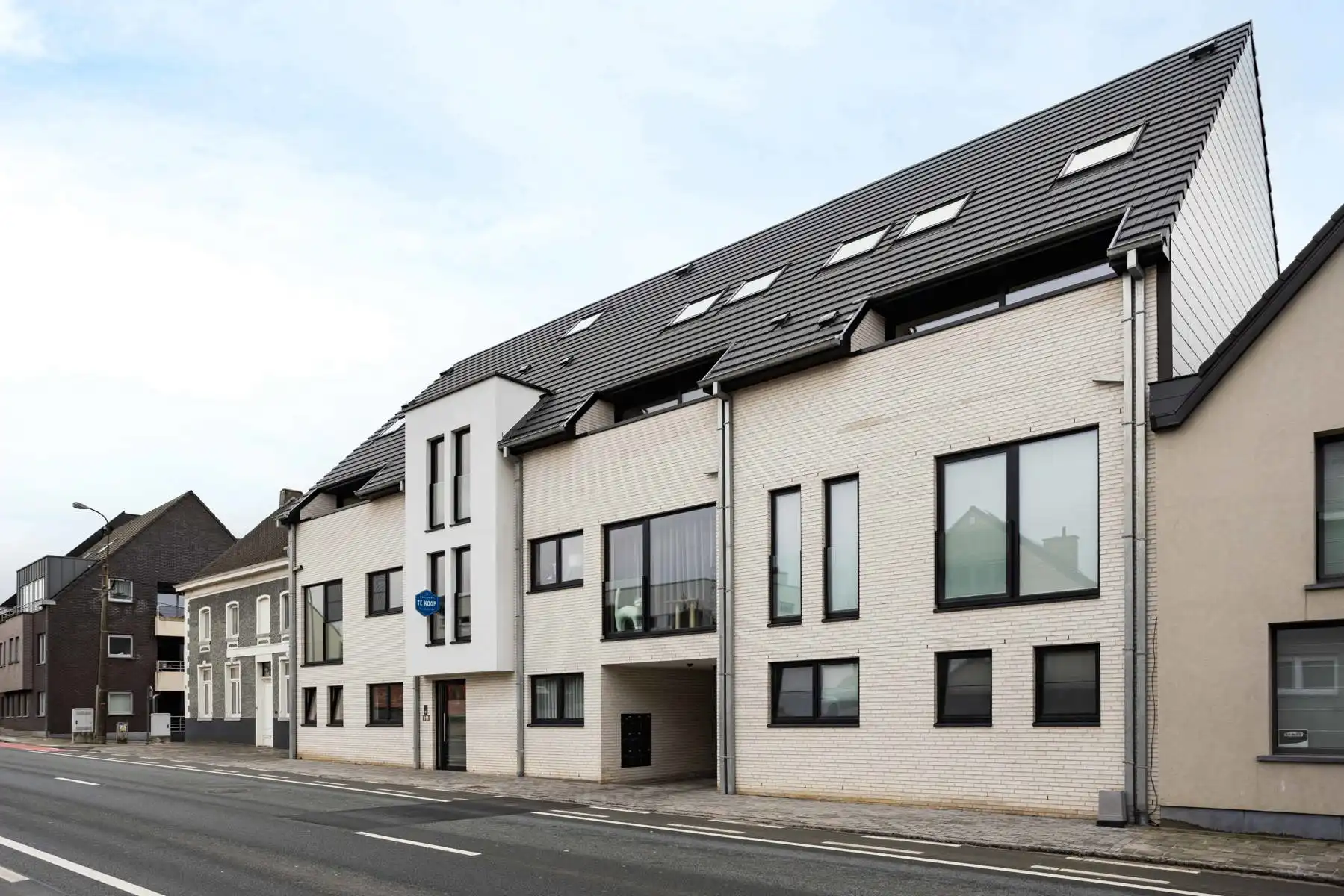 Appartement te koop foto {{pictureIndex}}