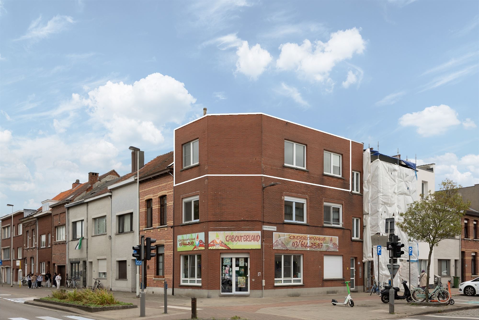 Instapklaar hoekappartement met 2 slaapkamers  foto 2