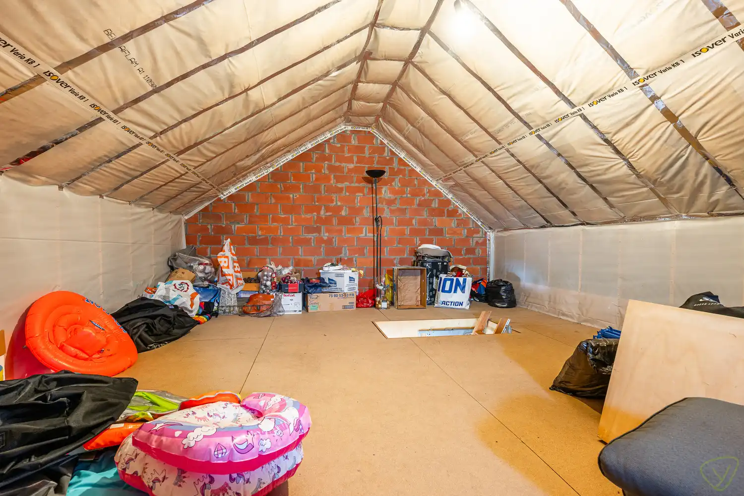 Goed onderhouden woning op een rustige ligging te Wondelgem. foto 20