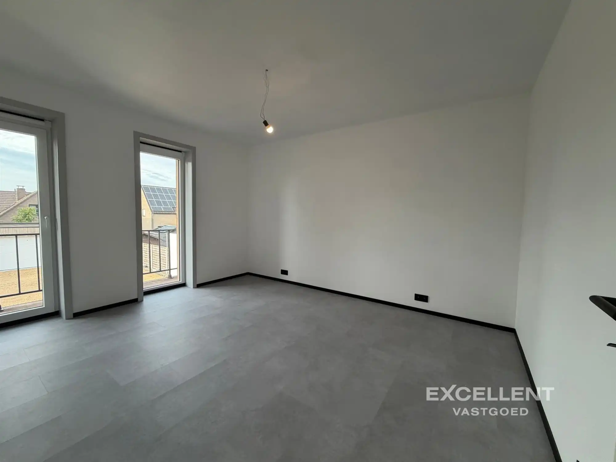 Ruim gerenoveerd 2-slaapkamer appartement te huur in Deinze foto 6